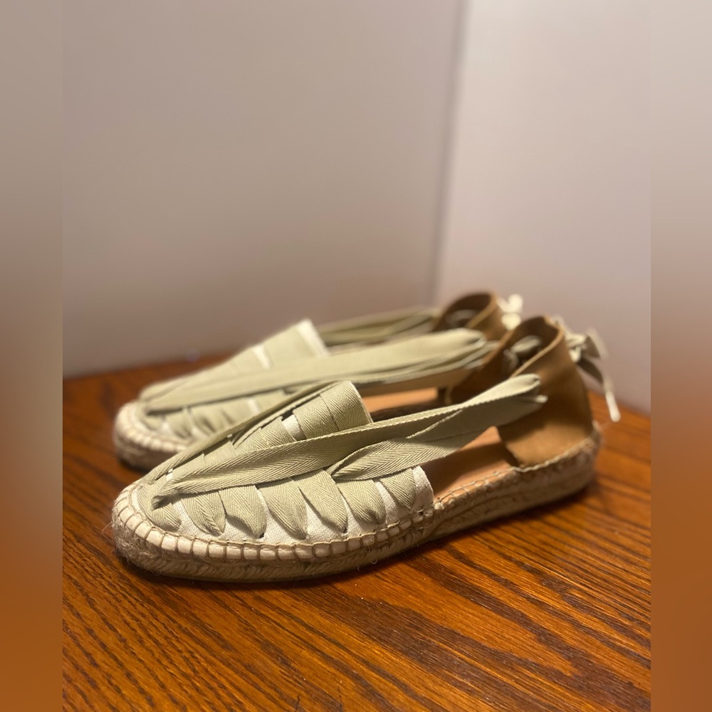 Naguisa Soc Espadrilles in Cream and Tan